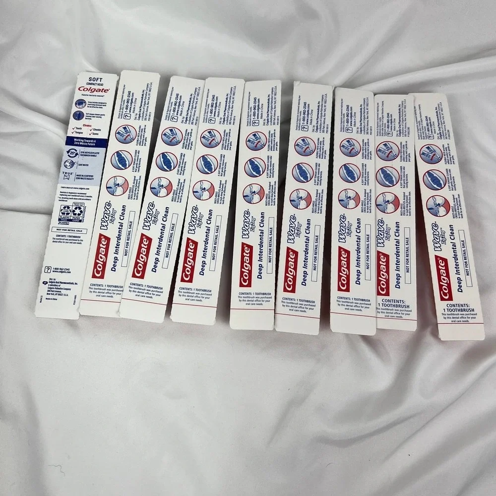 Colgate Wave ZigZag Soft Compact Toothbrush Lot of 9‎